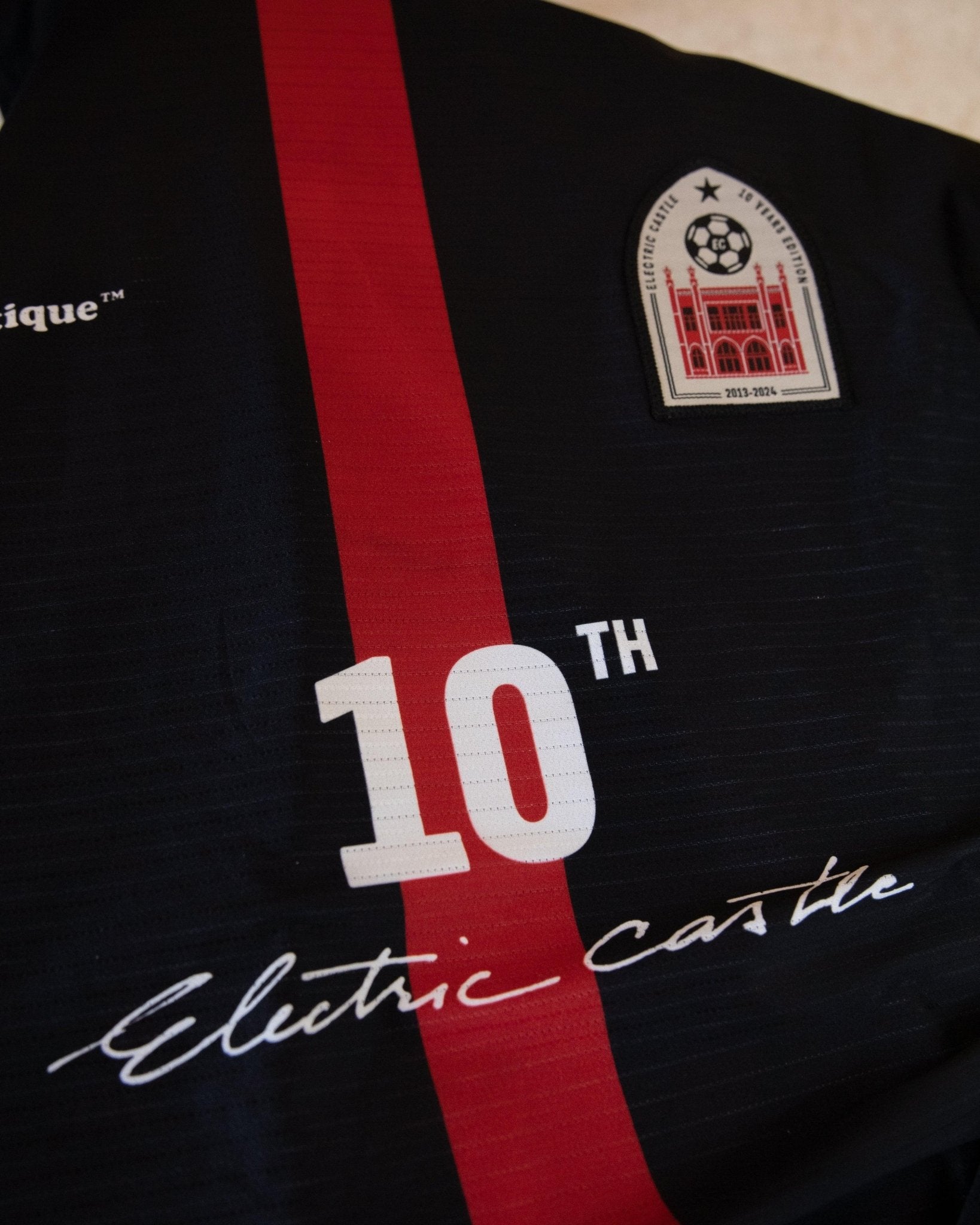 Electric Castle Football Shirt - Henotique